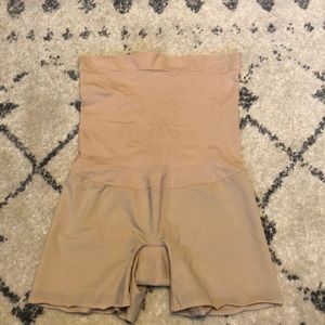 SPANX OnCore High-Waisted Mid-Thigh Short